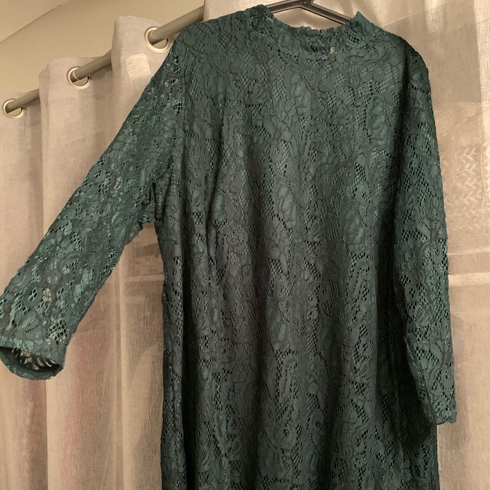 Hunter green long sleeve plus size lace dress
